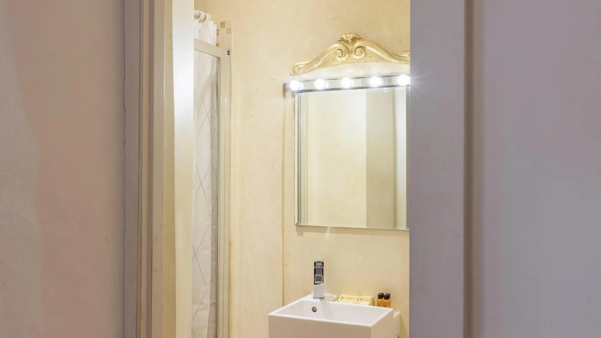 Sweet House In Pepi Street Apartment Florence Italy